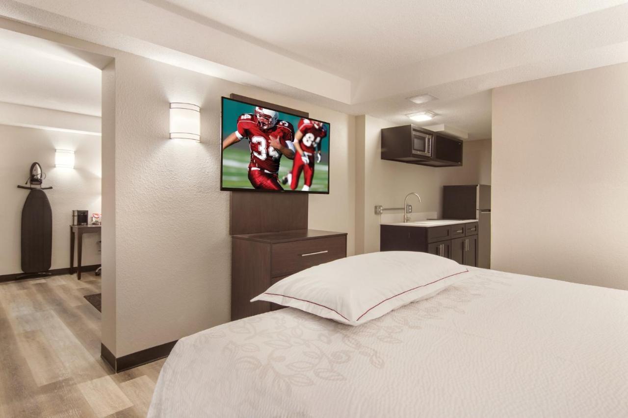 Hotel Red Roof & 2*