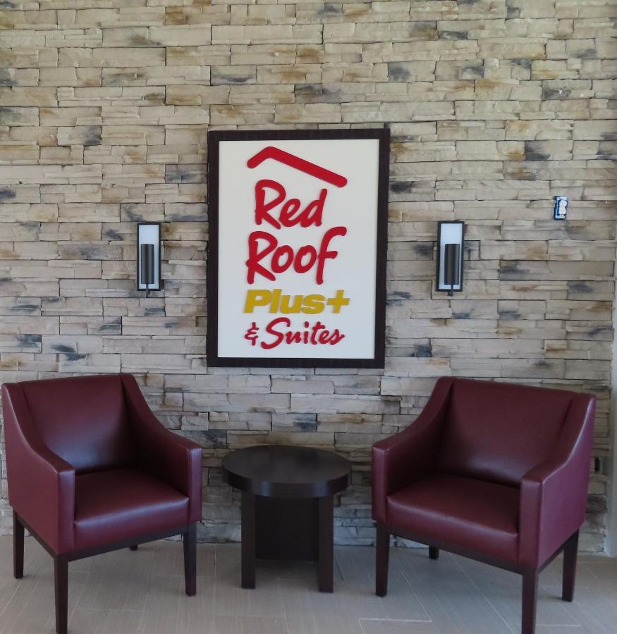 Hotel Red Roof & Erie